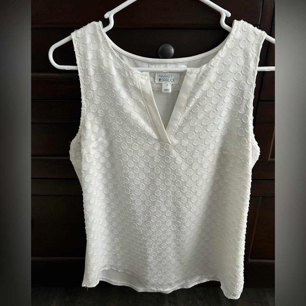 41 Hawthorn White Textured Sleeveless Blouse